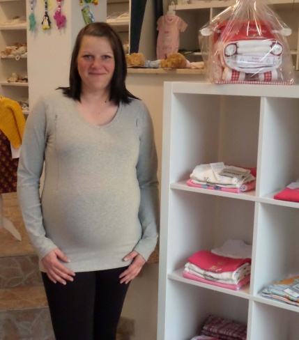 Jacky 010 429x488 - Schicke neue Umstandsmode von My Tummy